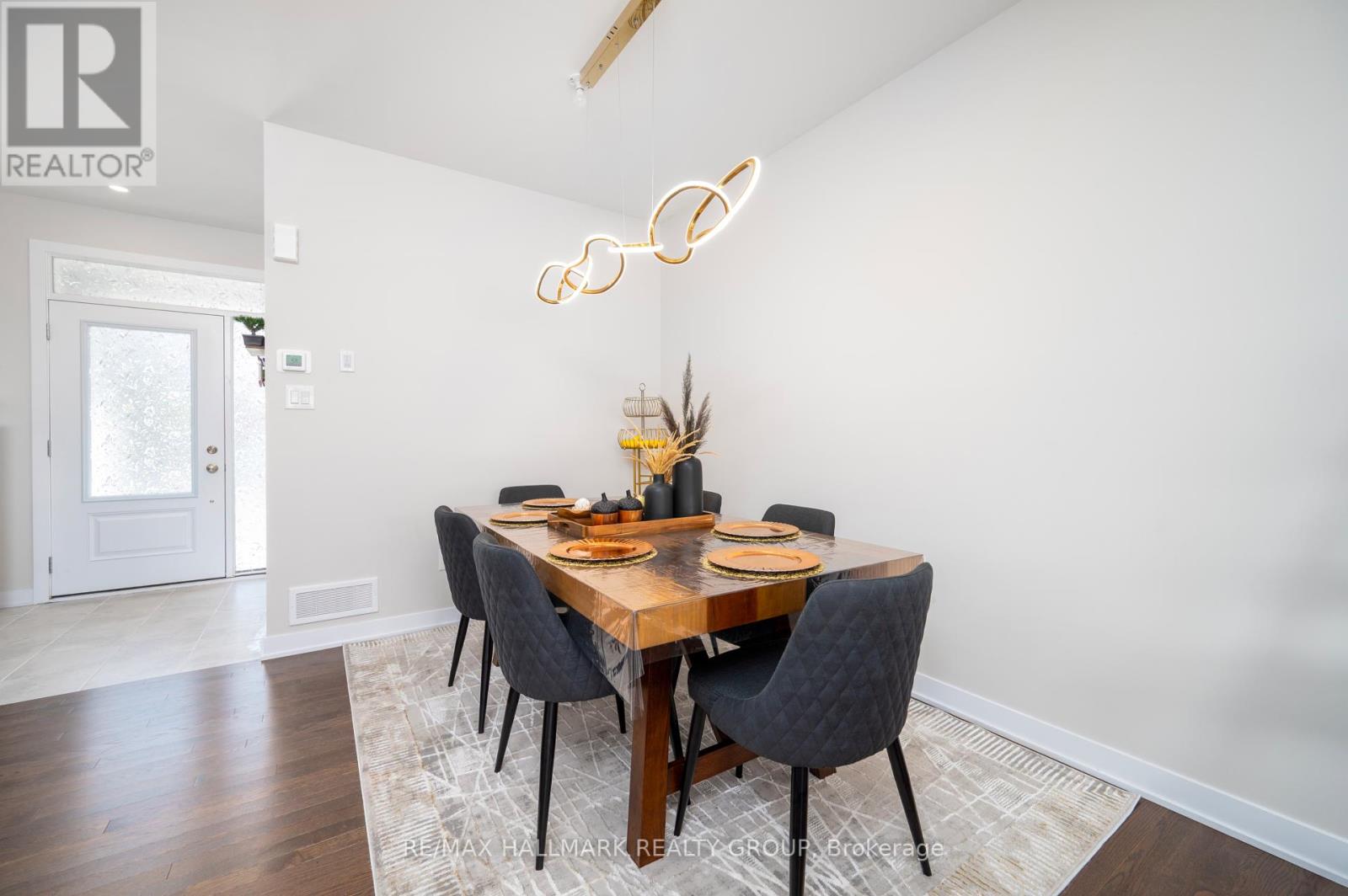 351 Falsetto Street, Ottawa, Ontario  K1W 0S6 - Photo 5 - X12423997
