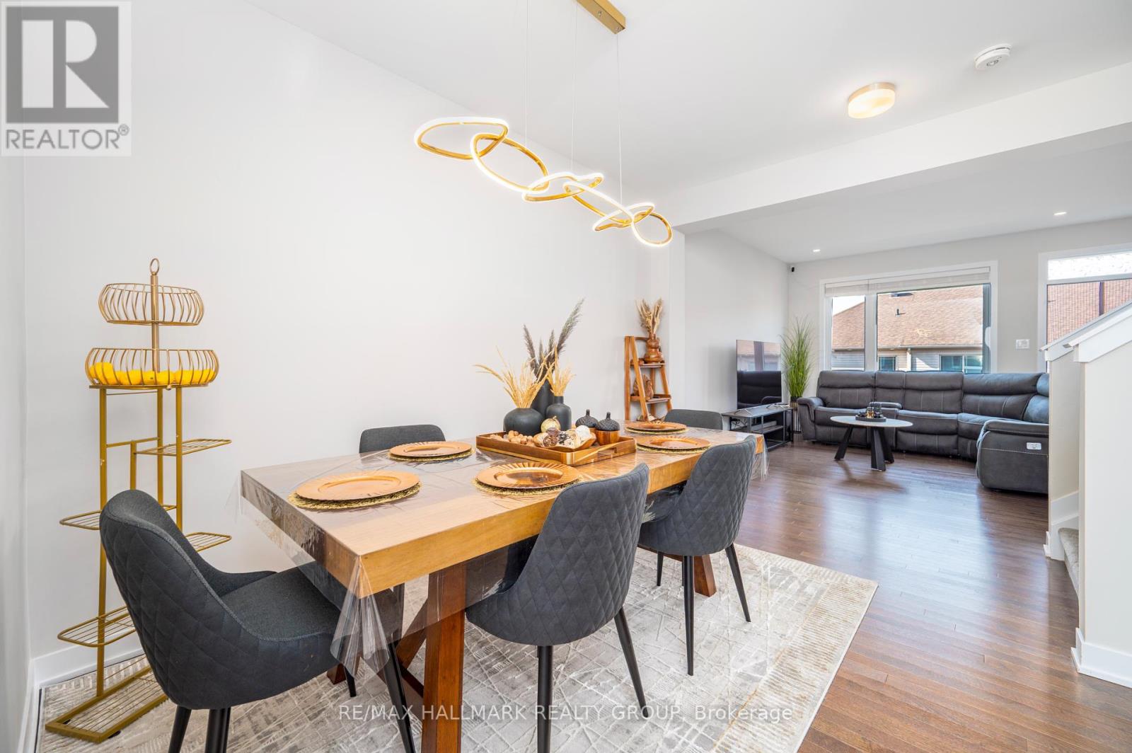351 Falsetto Street, Ottawa, Ontario  K1W 0S6 - Photo 6 - X12423997