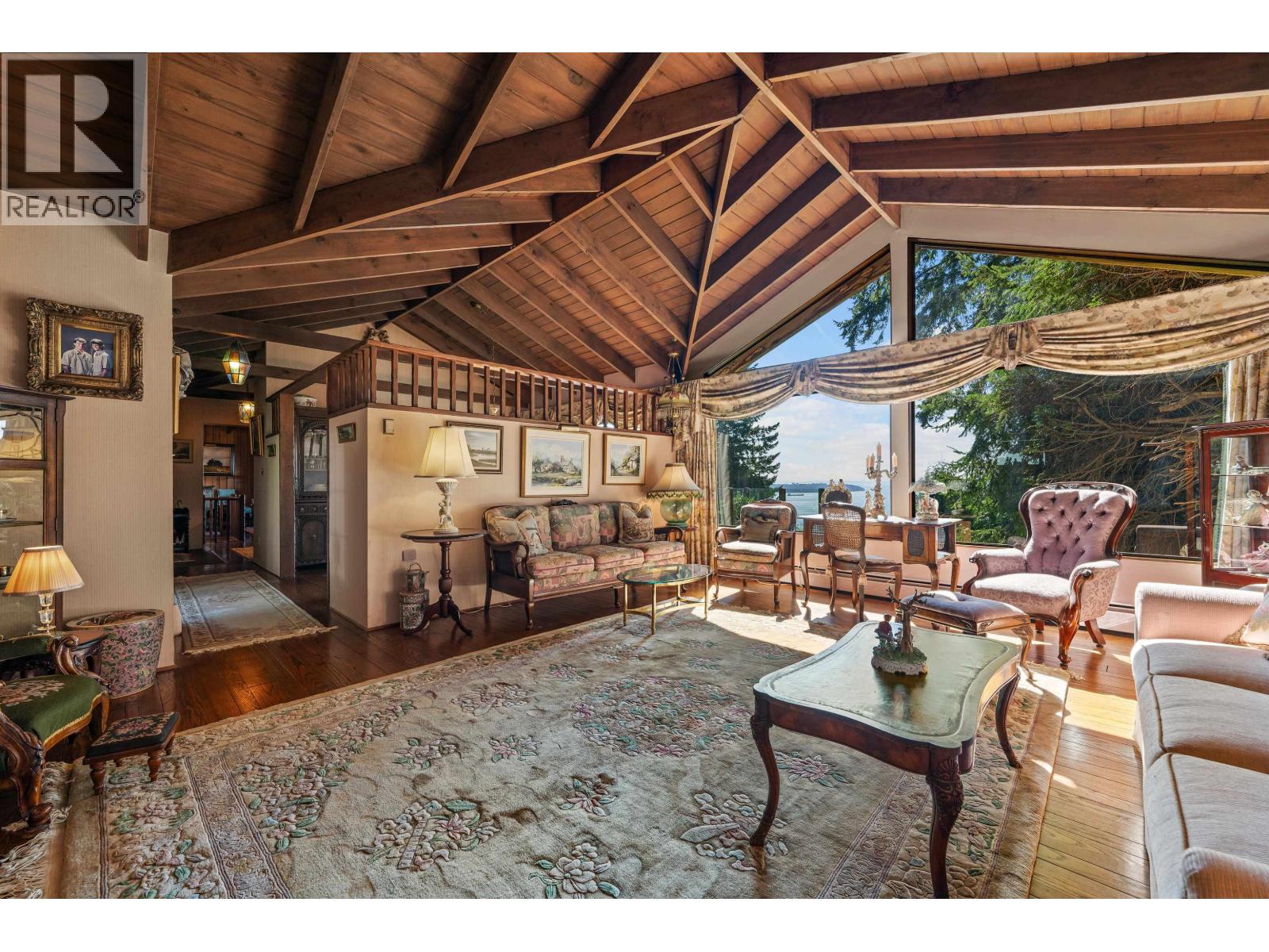 2235 Chairlift Road, West Vancouver, British Columbia  V7S 2T4 - Photo 1 - R3051735