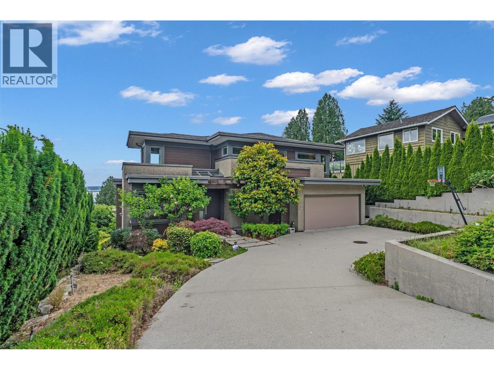 2548 Mathers Avenue, West Vancouver, British Columbia  V7V 2J1 - Photo 1 - R3051767