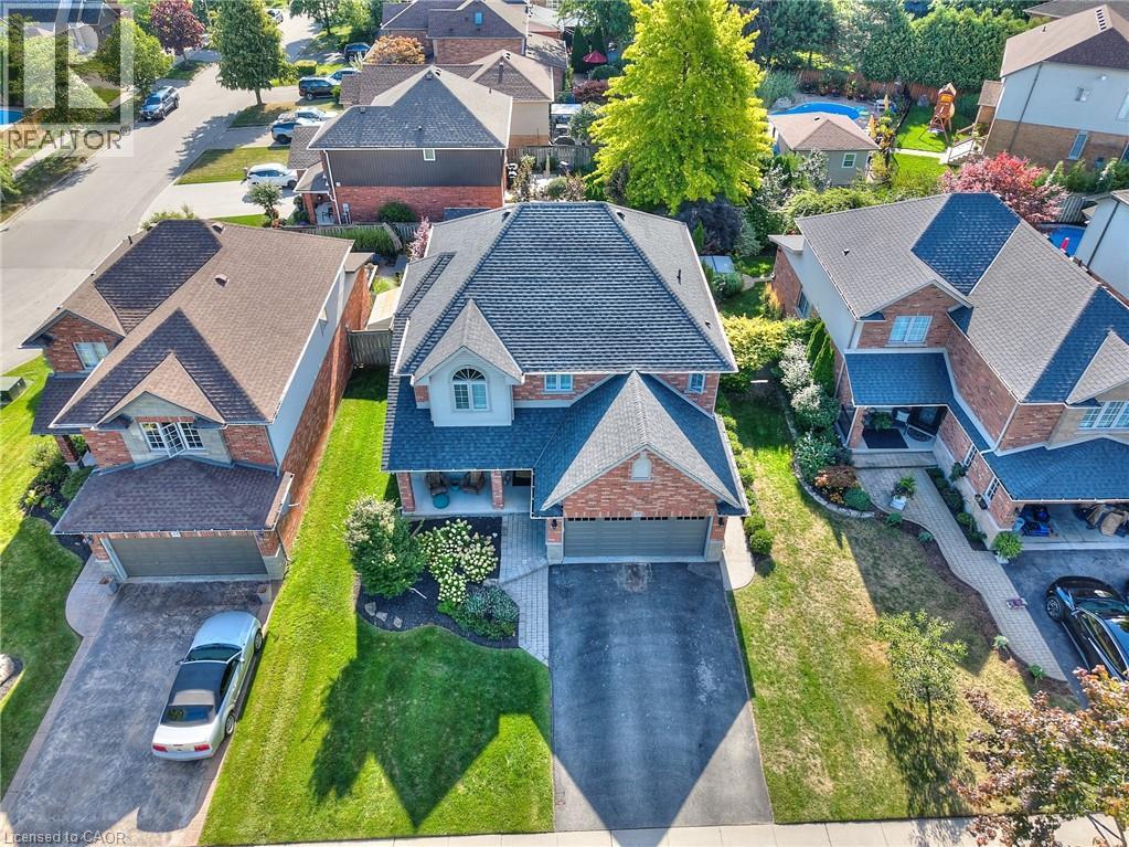 37 George Street, Grimsby, Ontario  L3M 3Y5 - Photo 2 - 40773236