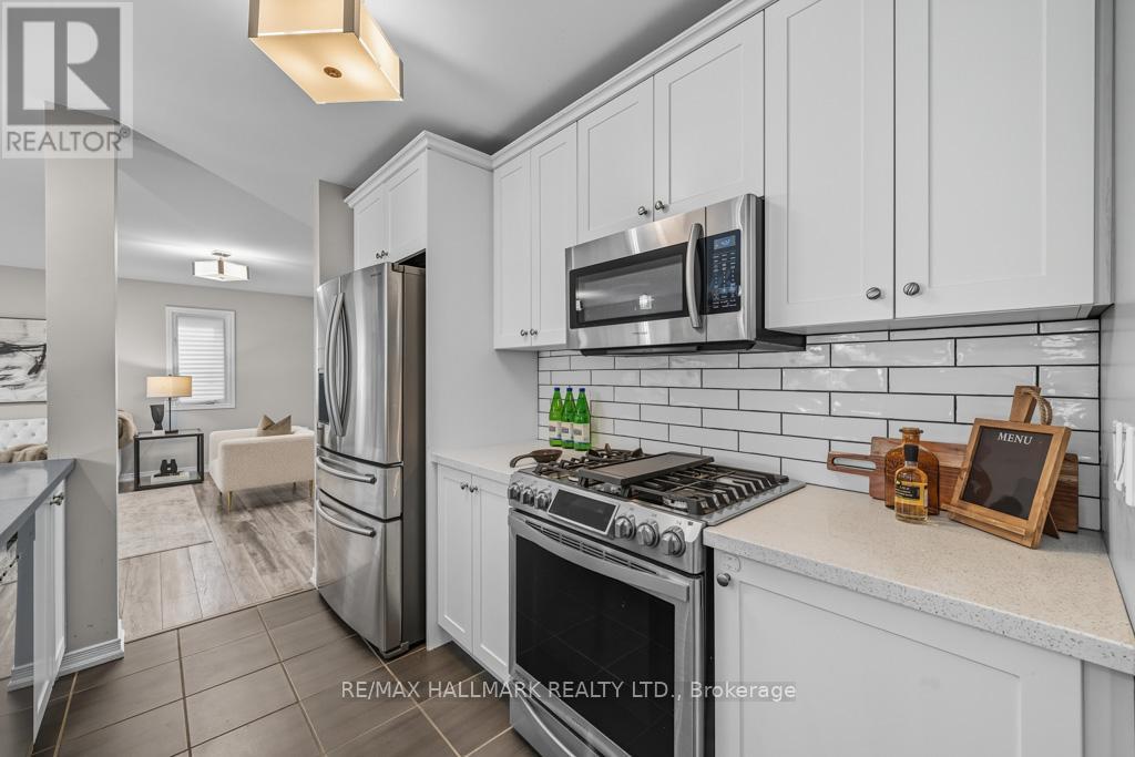 1278 Leslie Drive, Innisfil, Ontario  L9S 0L2 - Photo 16 - N12423946