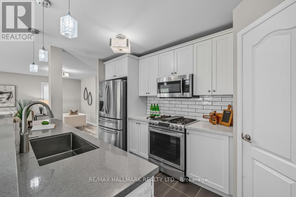 1278 Leslie Drive, Innisfil, Ontario  L9S 0L2 - Photo 19 - N12423946