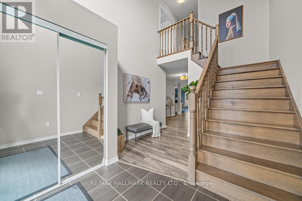 1278 Leslie Drive, Innisfil, Ontario  L9S 0L2 - Photo 4 - N12423946