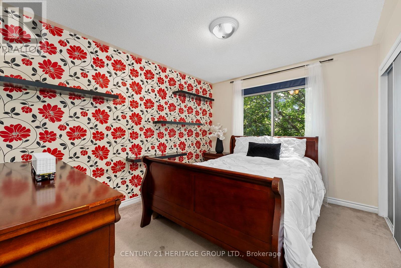 214 Melbourne Drive, Bradford West Gwillimbury, Ontario  L3Z 2Y8 - Photo 19 - N12423951