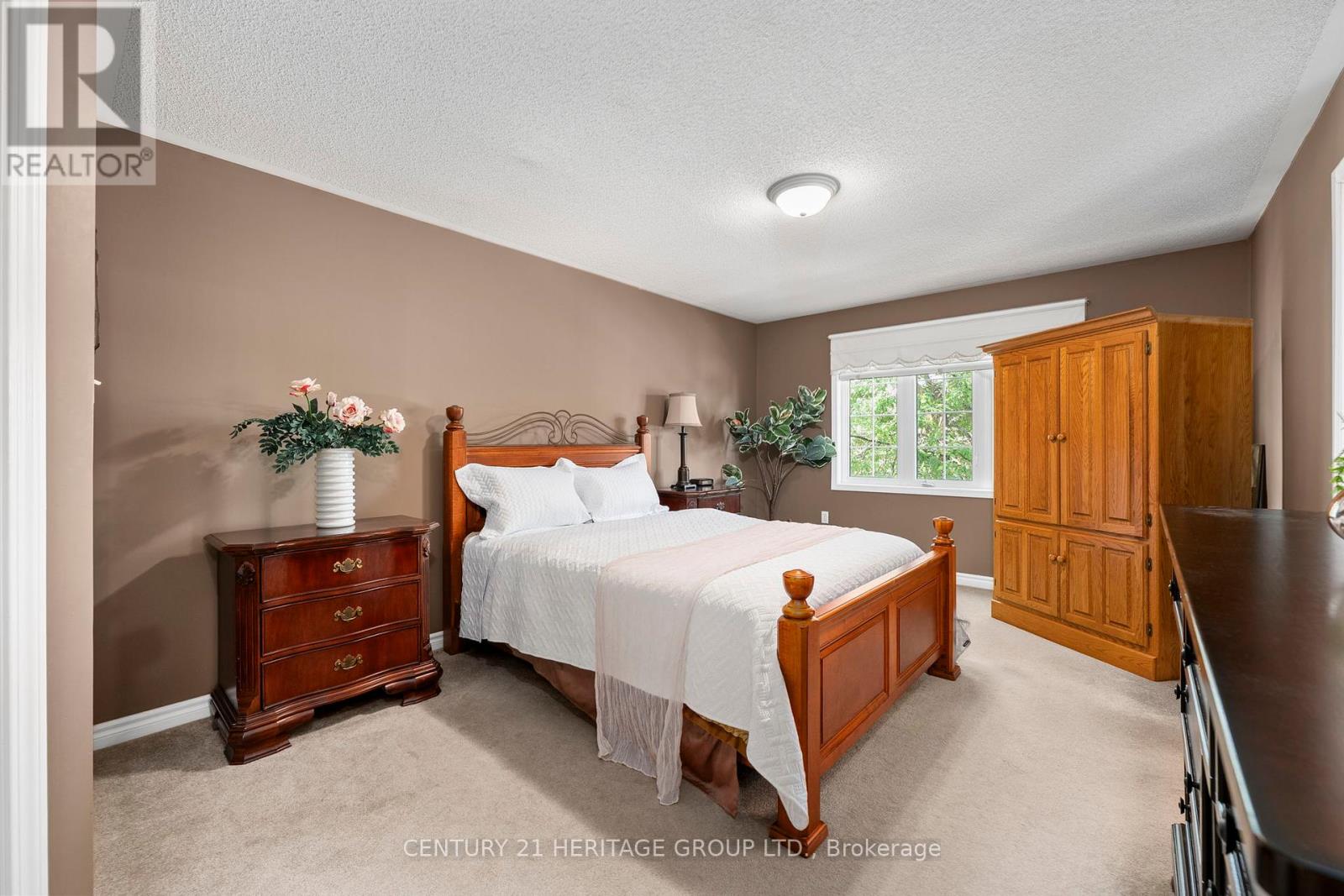 214 Melbourne Drive, Bradford West Gwillimbury, Ontario  L3Z 2Y8 - Photo 22 - N12423951
