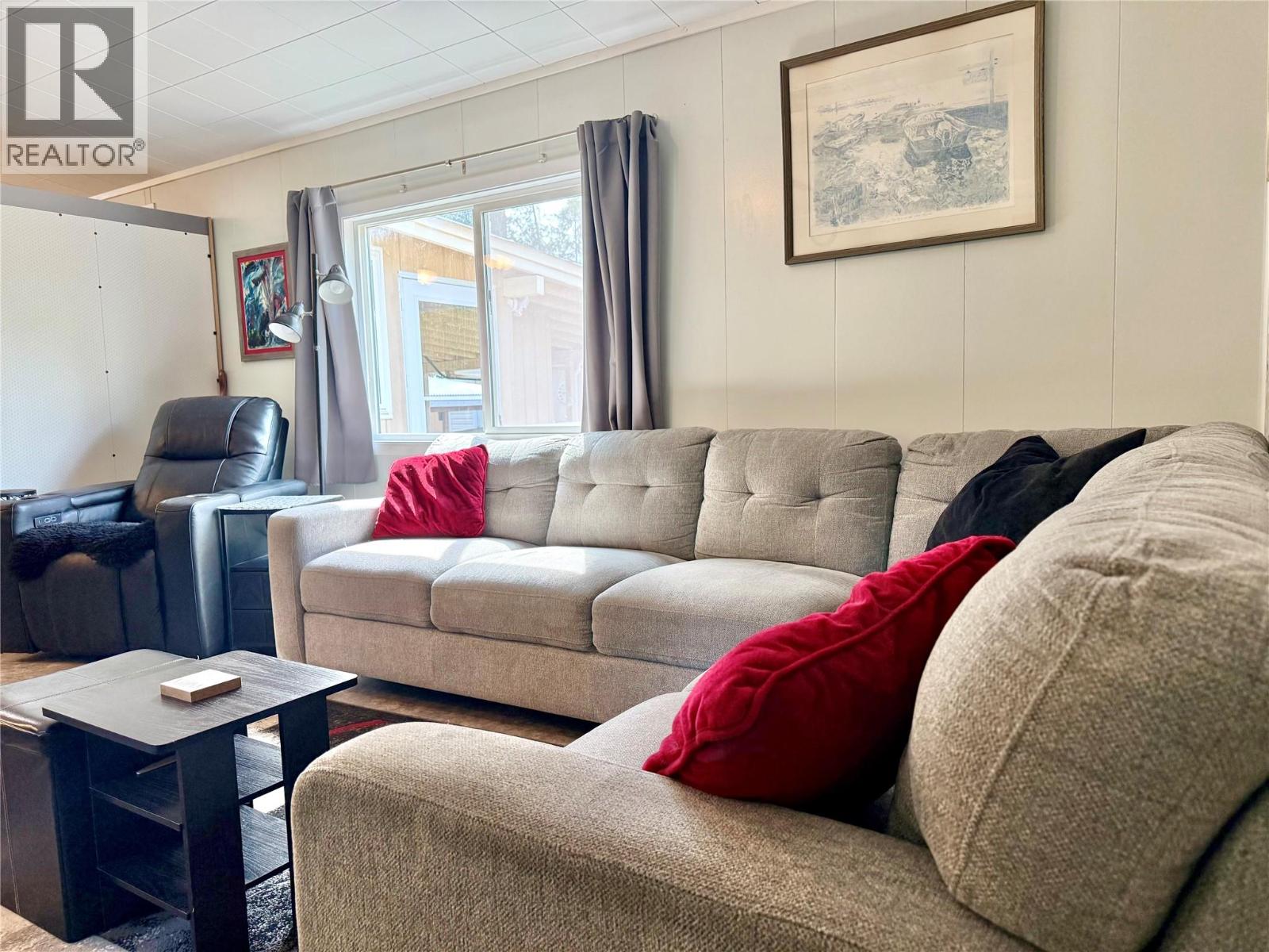 1558 Thompson Road, Christina Lake, British Columbia  V0H 1E0 - Photo 14 - 10360621