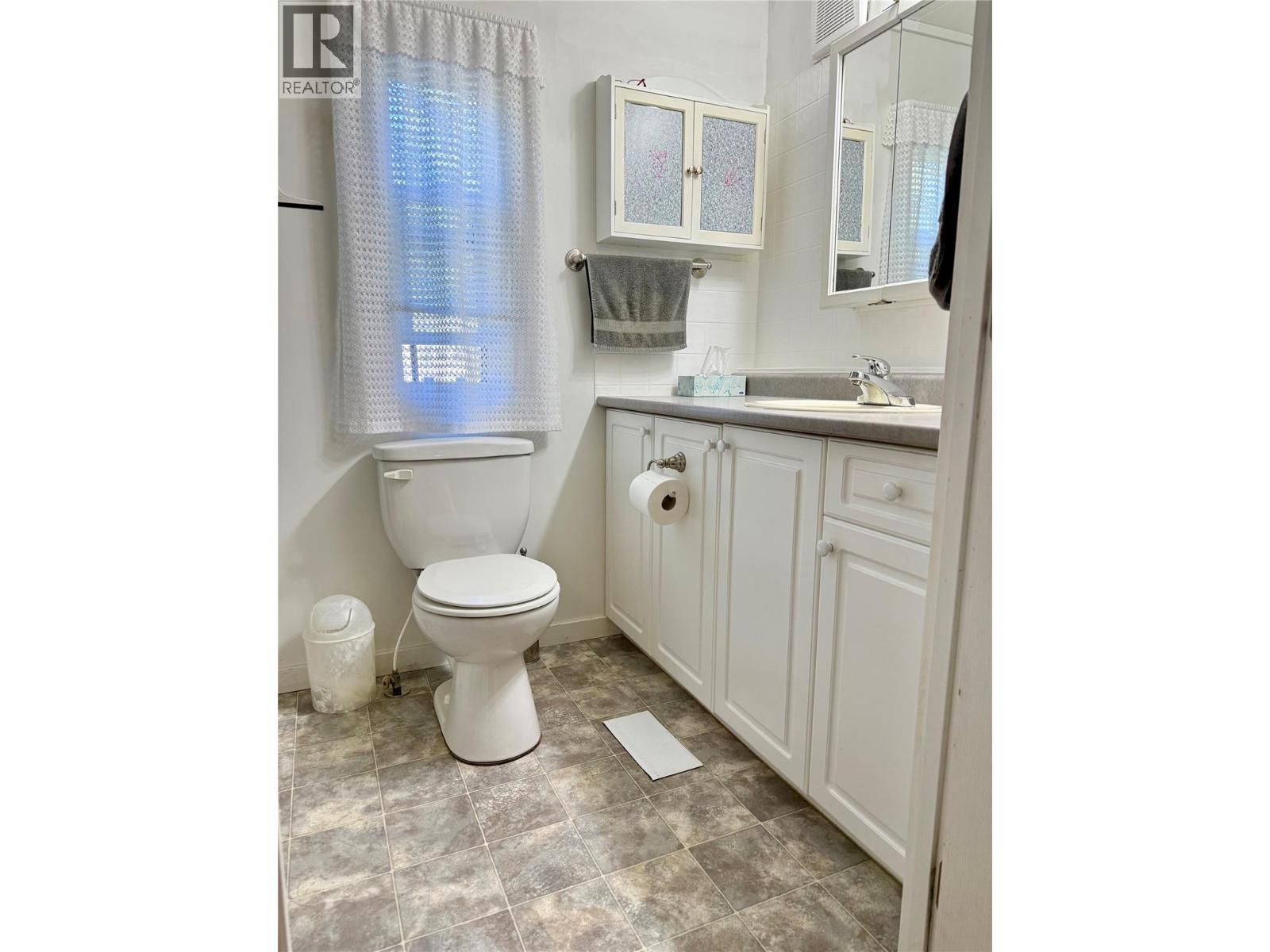1558 Thompson Road, Christina Lake, British Columbia  V0H 1E0 - Photo 20 - 10360621