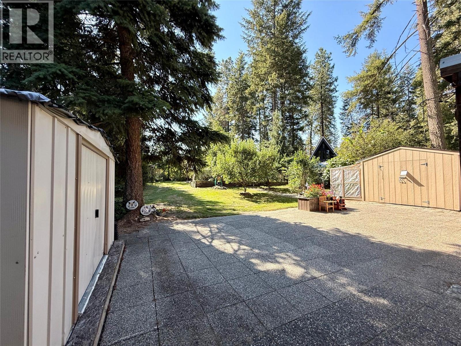 1558 Thompson Road, Christina Lake, British Columbia  V0H 1E0 - Photo 42 - 10360621