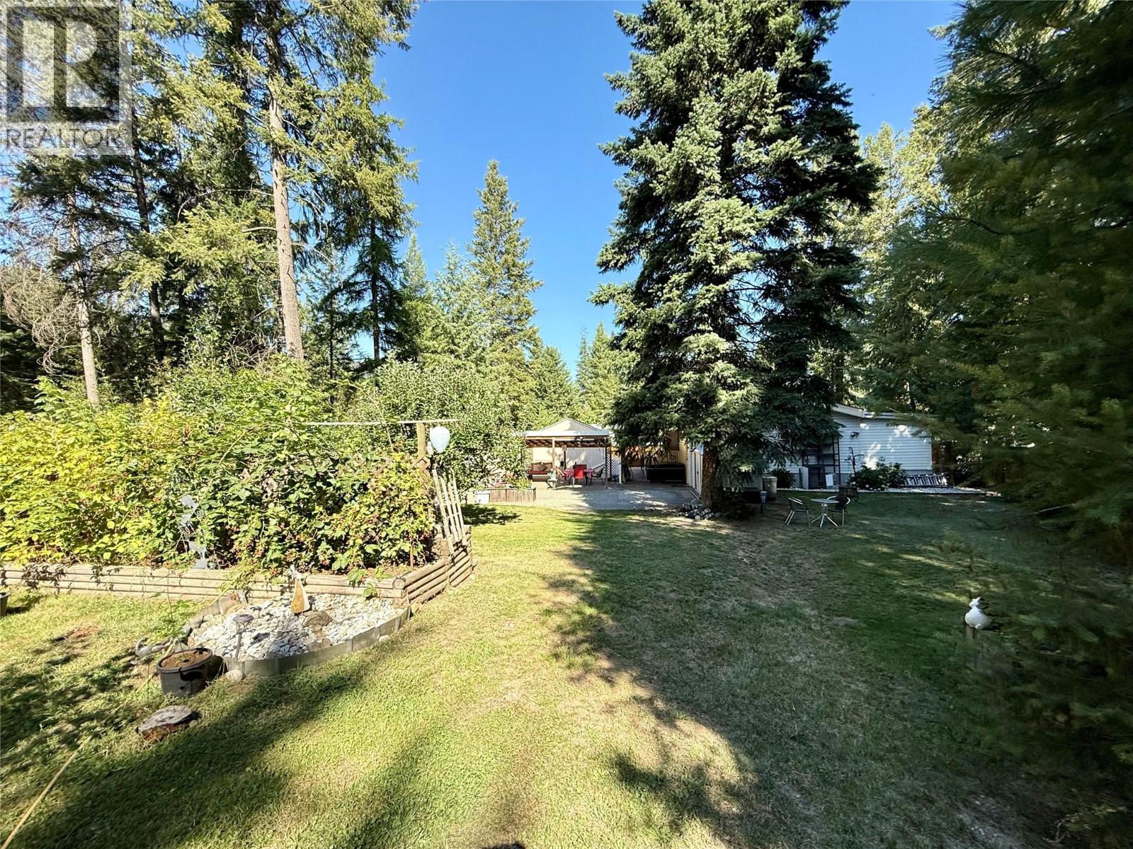 1558 Thompson Road, Christina Lake, British Columbia  V0H 1E0 - Photo 47 - 10360621