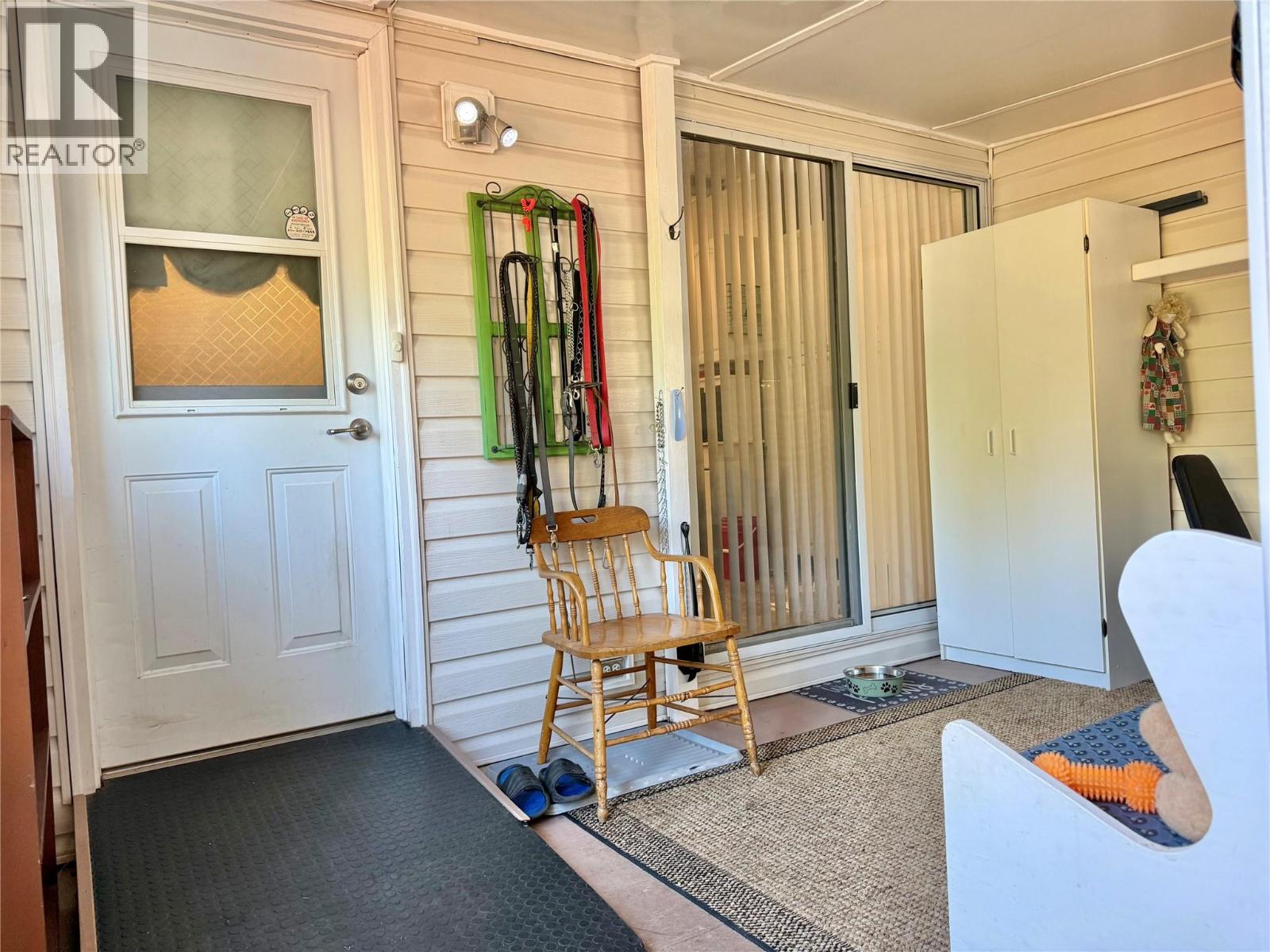 1558 Thompson Road, Christina Lake, British Columbia  V0H 1E0 - Photo 8 - 10360621