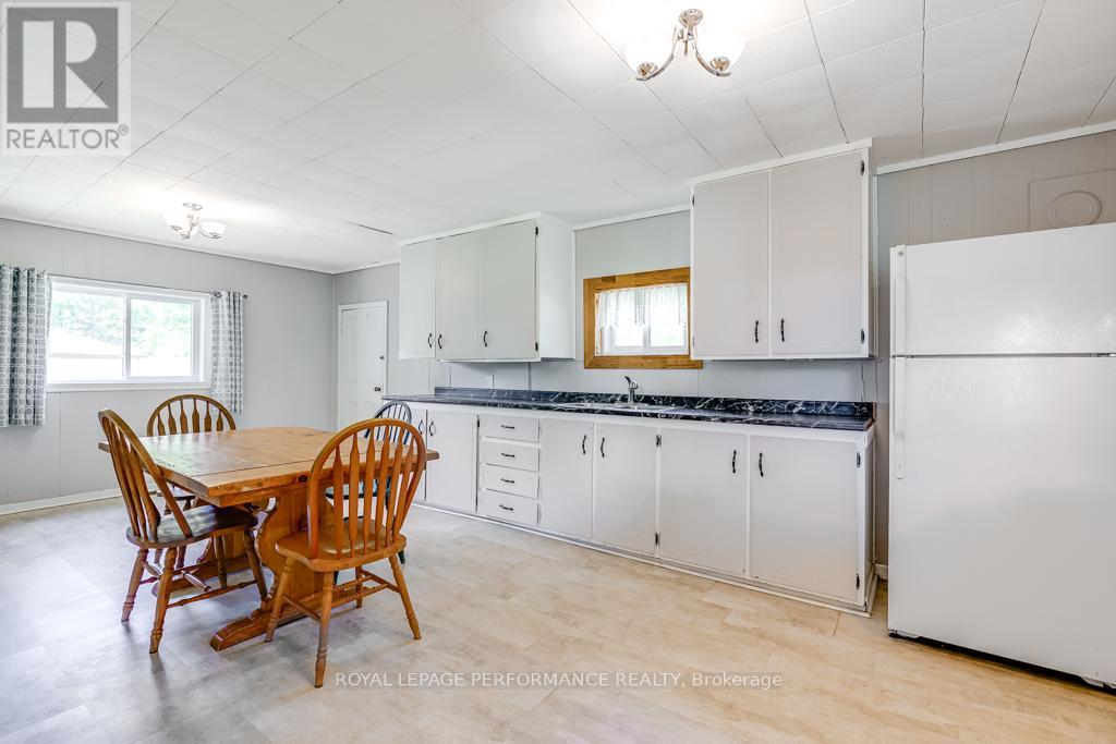7 Spruce Street S, South Glengarry, Ontario  K0C 1N0 - Photo 11 - X12424111