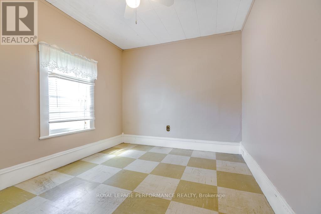 7 Spruce Street S, South Glengarry, Ontario  K0C 1N0 - Photo 17 - X12424111
