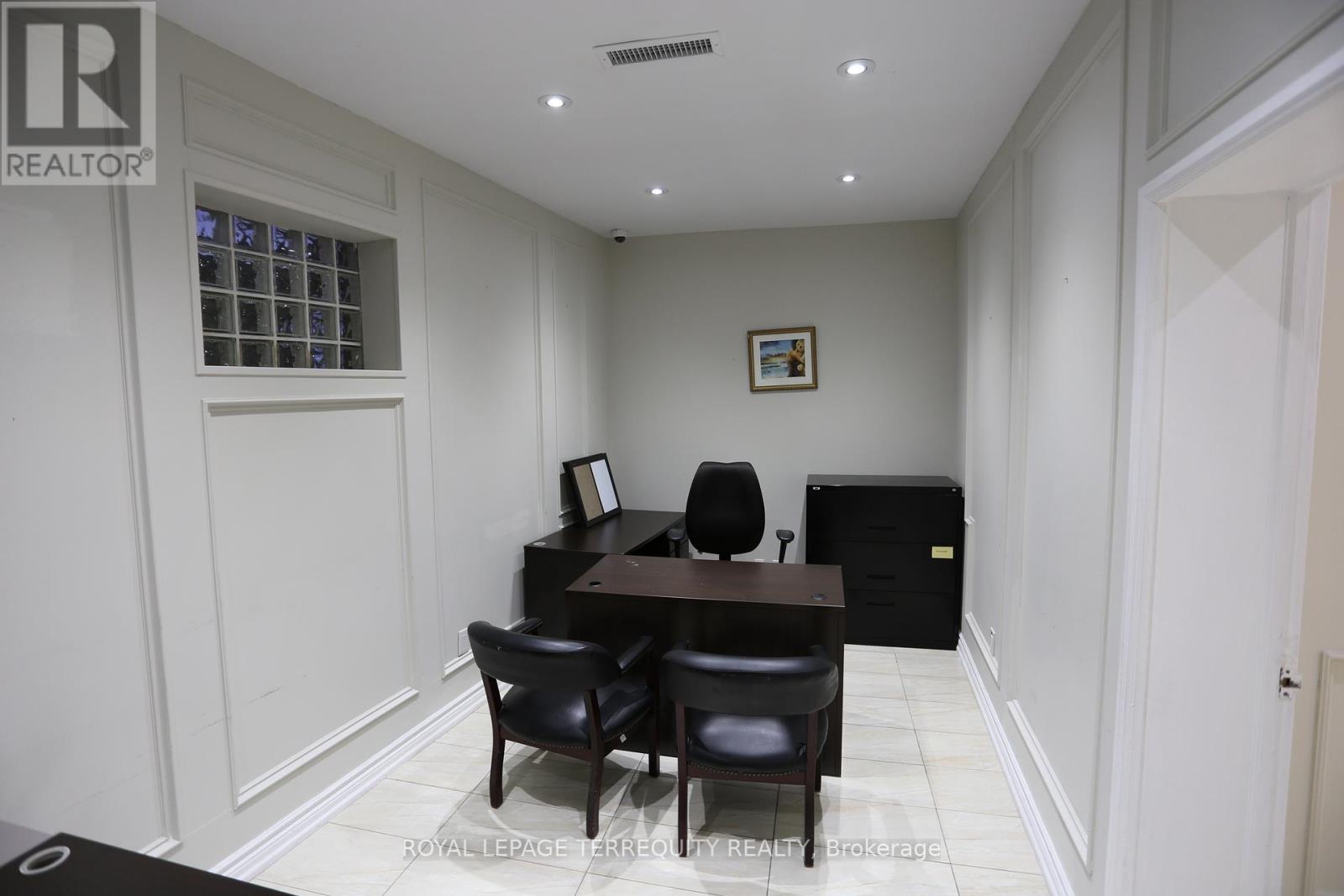 Ground Floor A - 1888 Wilson Avenue, Toronto, Ontario  M9M 1A7 - Photo 15 - W12423960