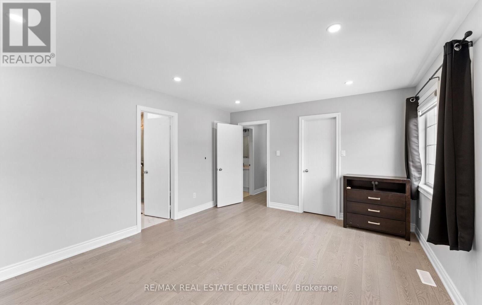 32 - 32 Viewcrest Circle, Toronto (West Humber-Clairville), Ontario  M9W 7G5 - Photo 24 - W12424005