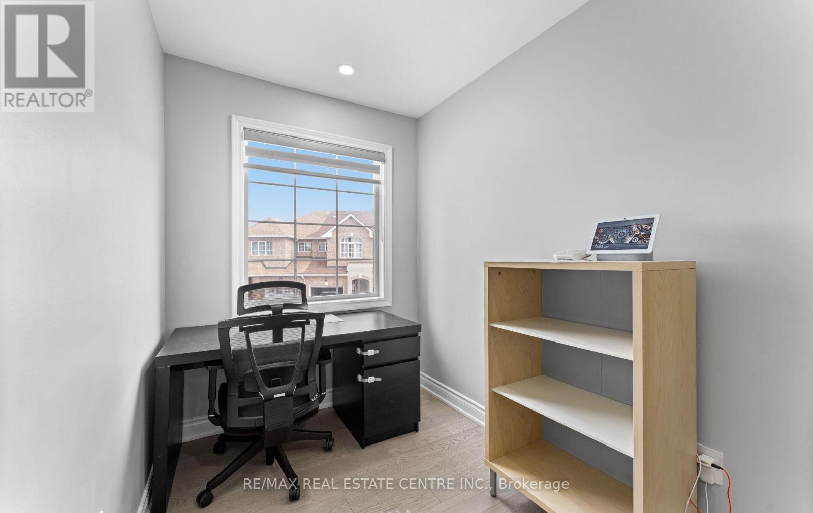 32 - 32 Viewcrest Circle, Toronto (West Humber-Clairville), Ontario  M9W 7G5 - Photo 33 - W12424005