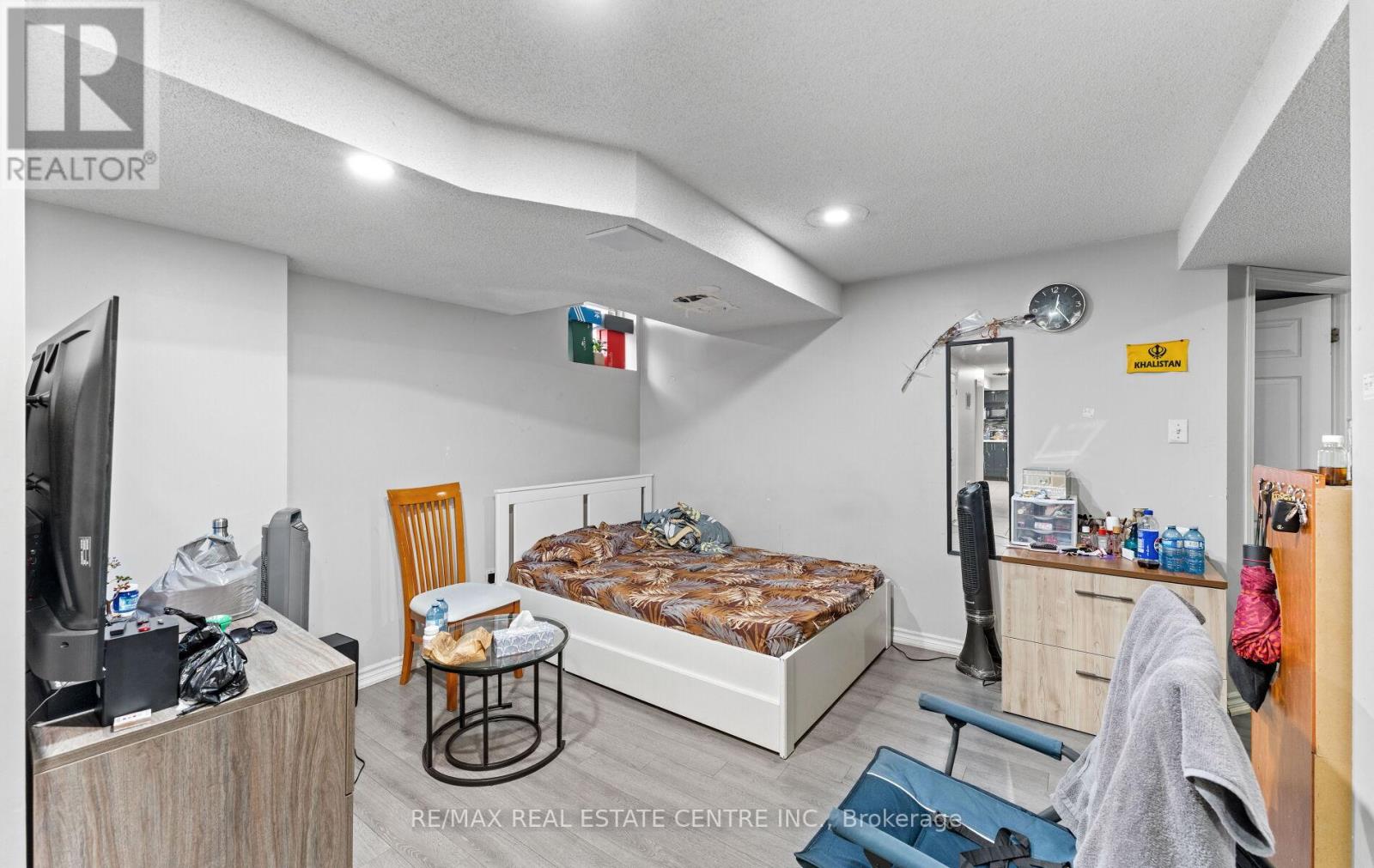 32 - 32 Viewcrest Circle, Toronto (West Humber-Clairville), Ontario  M9W 7G5 - Photo 37 - W12424005
