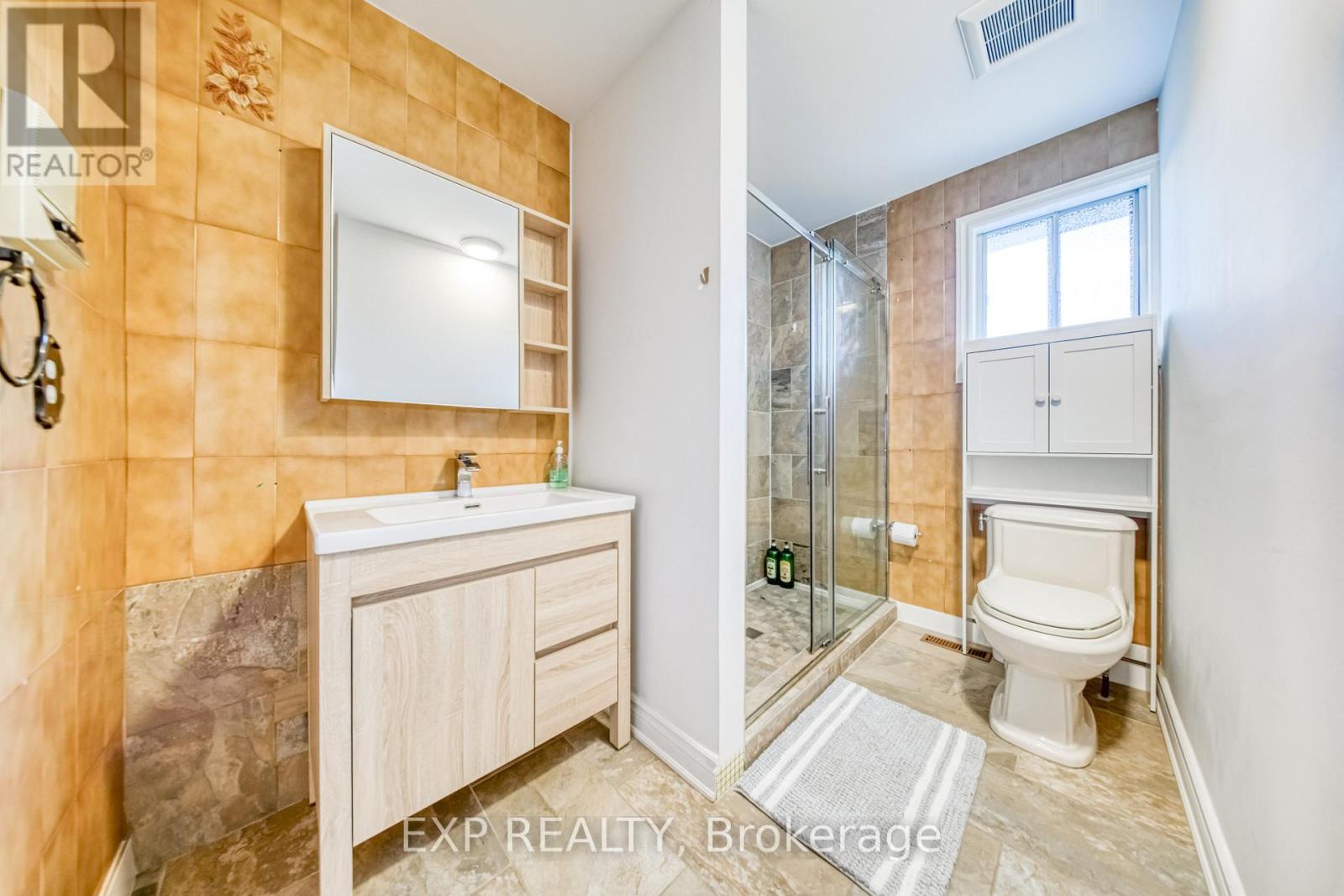 35 Highland Hill, Toronto (Yorkdale-Glen Park), Ontario  M6A 2P7 - Photo 28 - W12424021