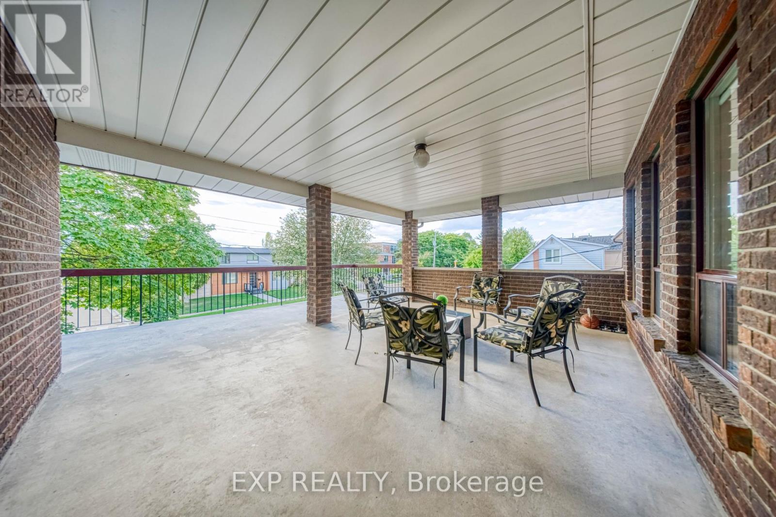 35 Highland Hill, Toronto (Yorkdale-Glen Park), Ontario  M6A 2P7 - Photo 29 - W12424021
