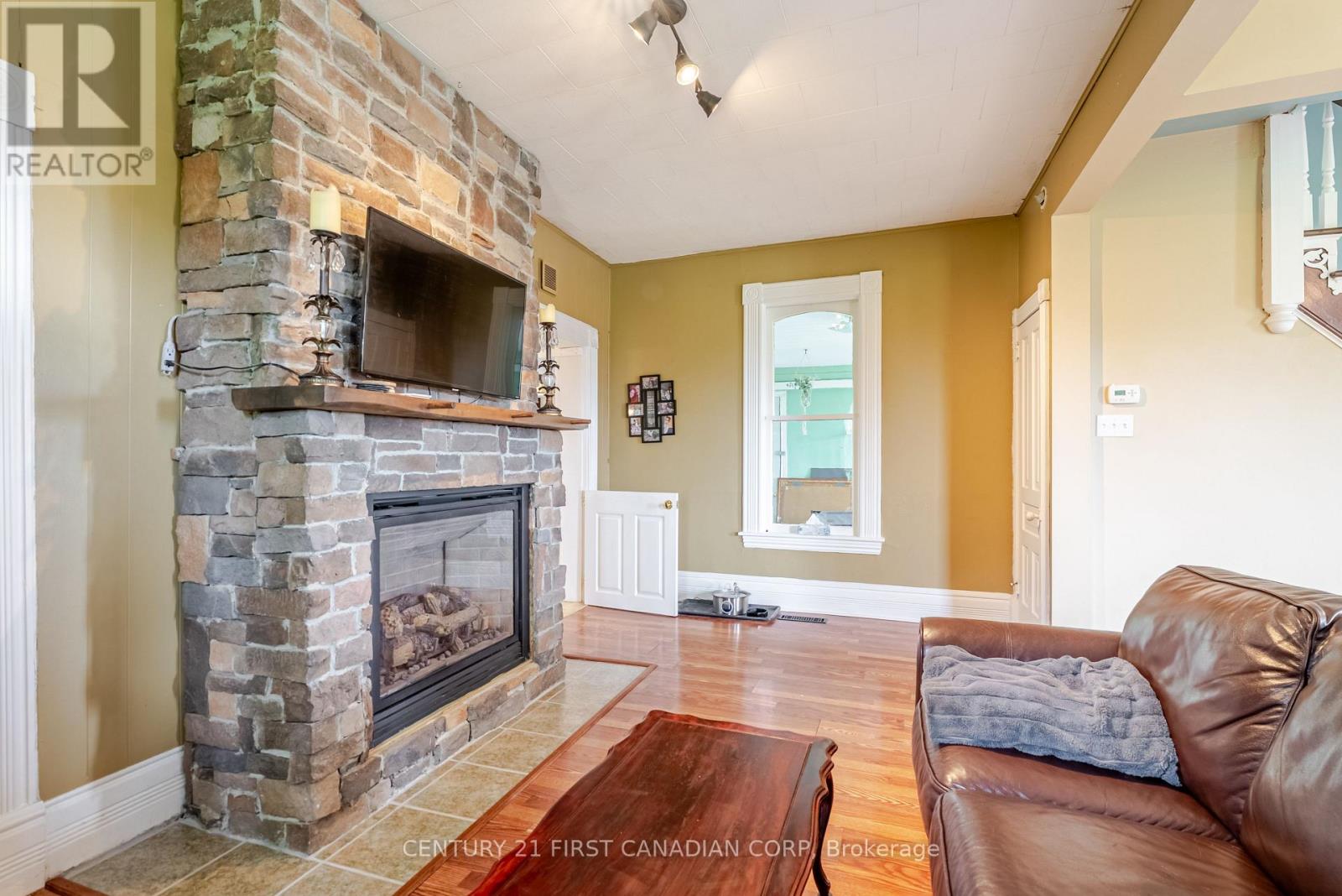 38214 Fingal Line, Southwold, Ontario  N5P 3S5 - Photo 14 - X12424048