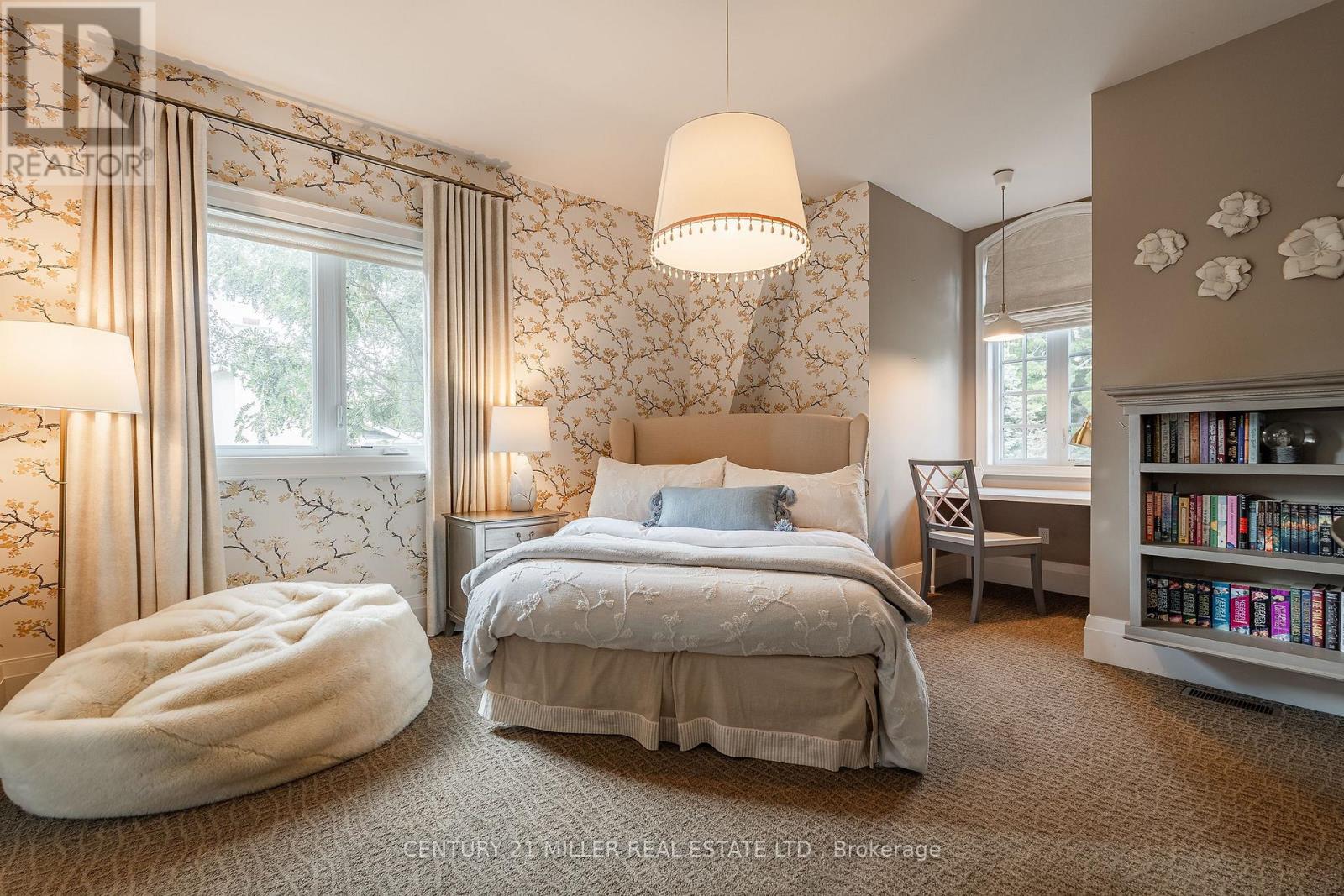 1324 Cambridge Drive, Oakville, Ontario  L6J 1S3 - Photo 25 - W12424024