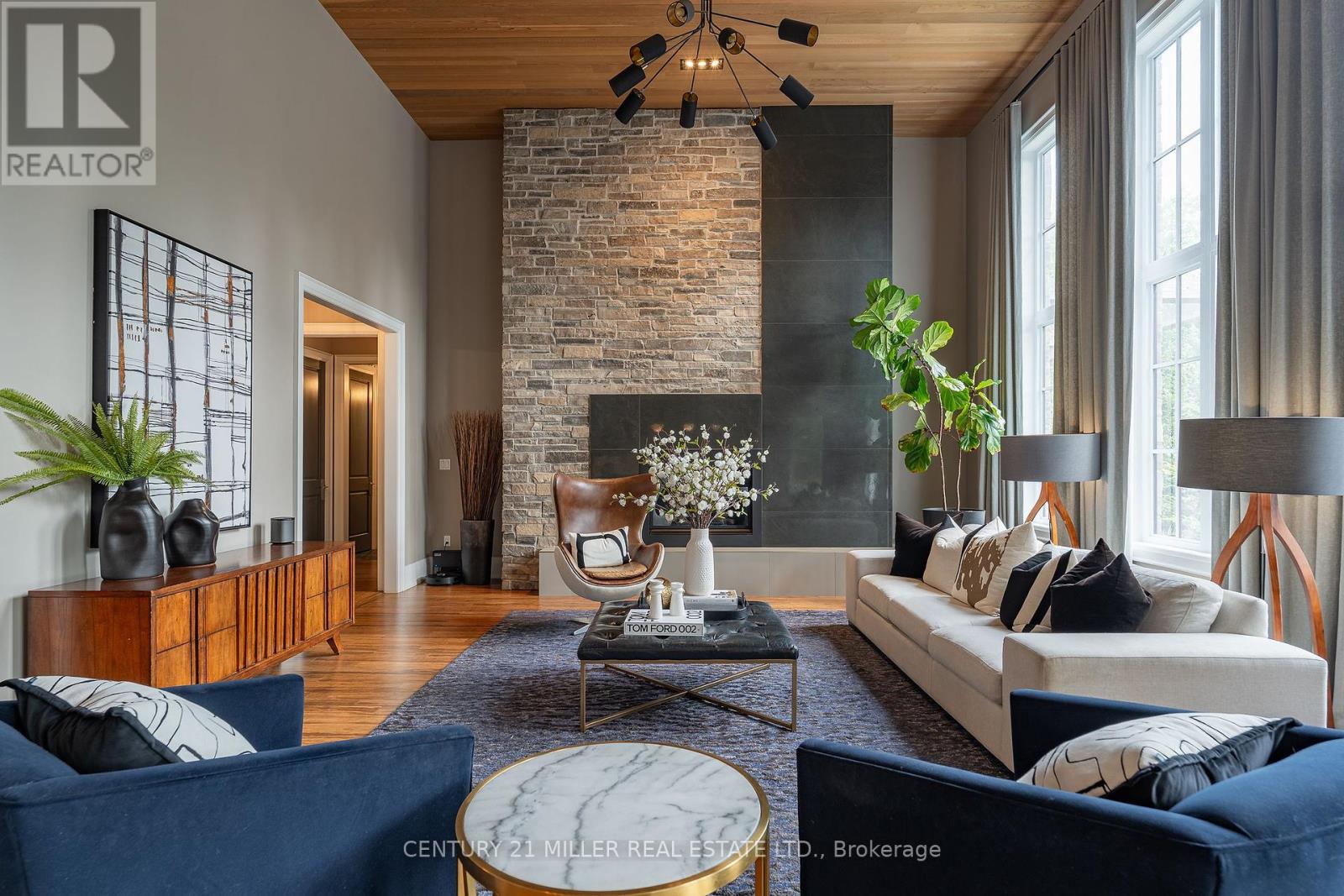 1324 Cambridge Drive, Oakville, Ontario  L6J 1S3 - Photo 8 - W12424024