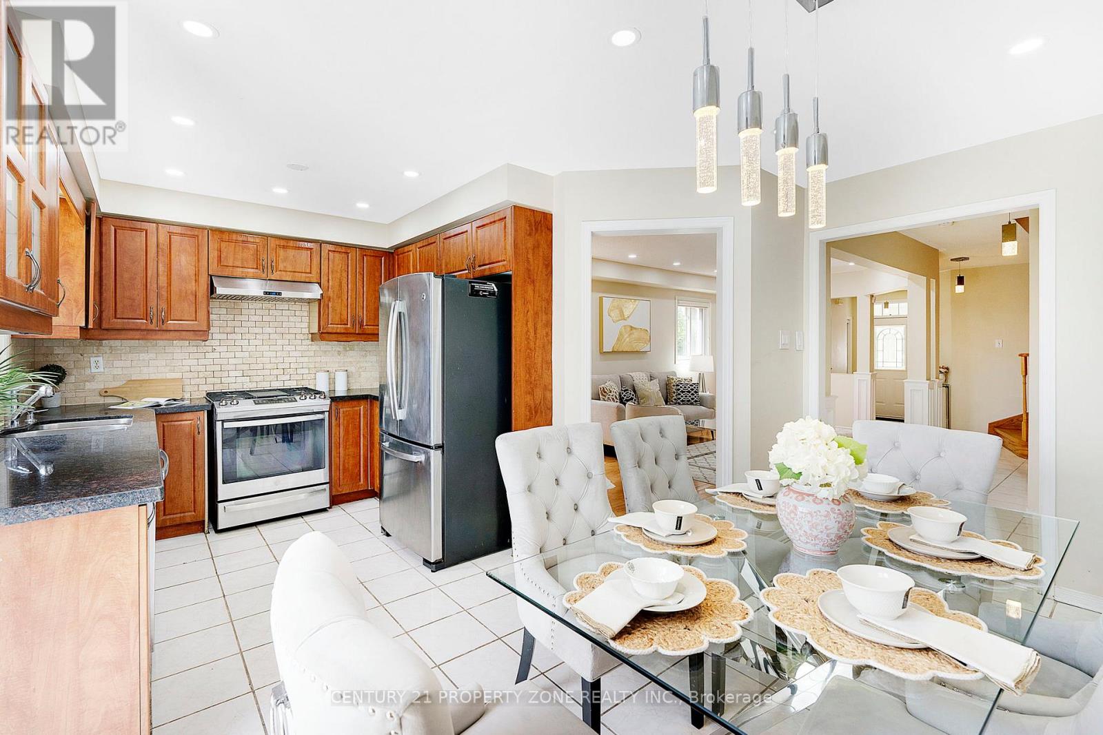 Upper - 5469 Palmerston Crescent, Mississauga, Ontario  L5M 5Z8 - Photo 12 - W12424027