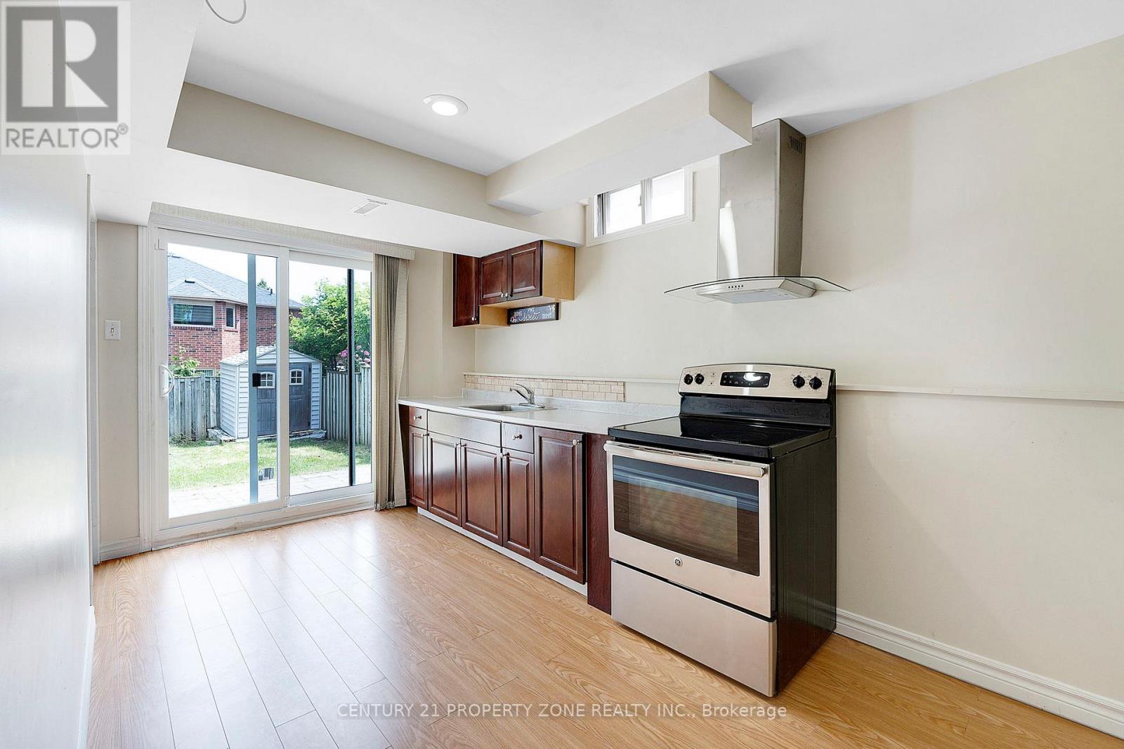 Upper - 5469 Palmerston Crescent, Mississauga, Ontario  L5M 5Z8 - Photo 30 - W12424027
