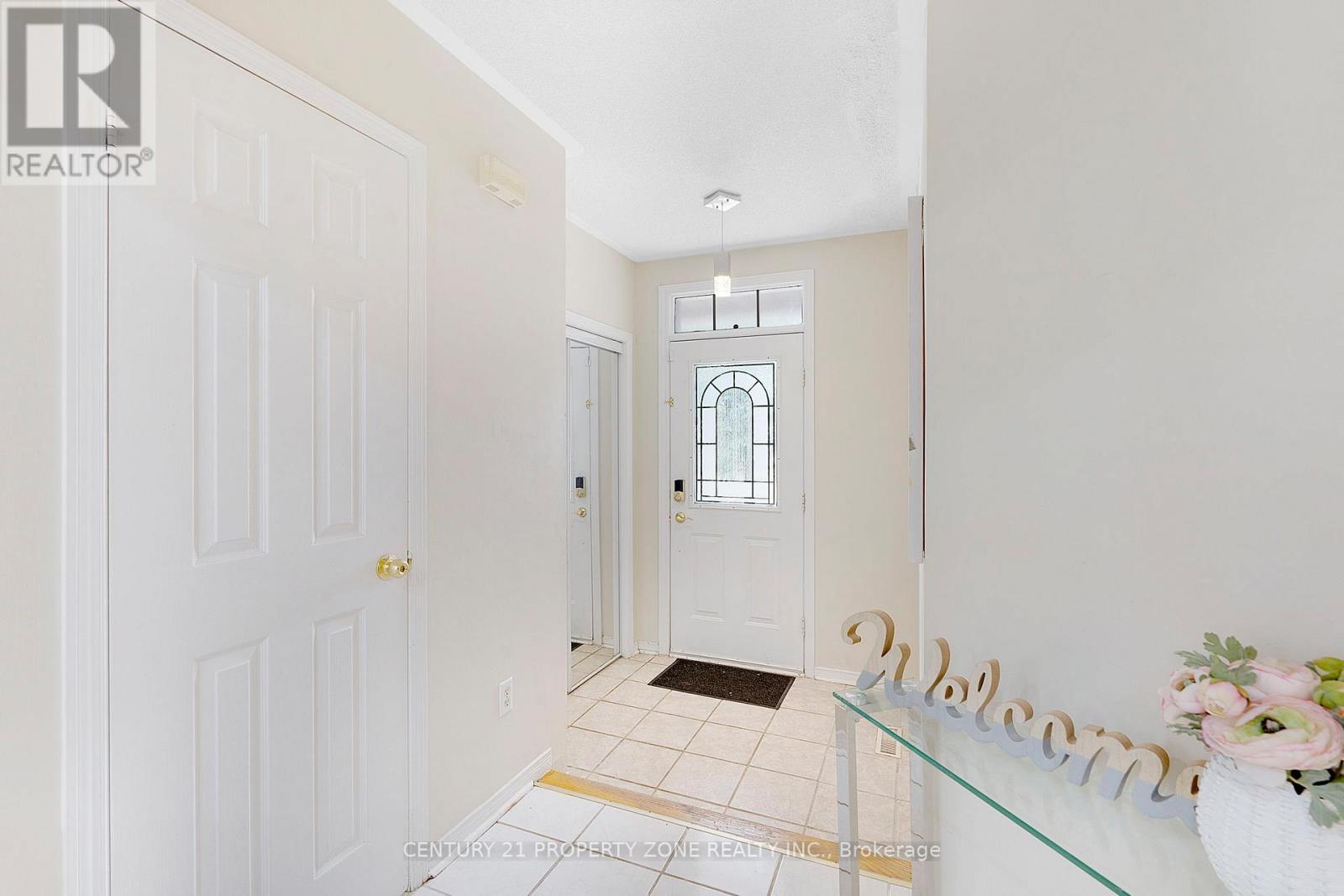 Upper - 5469 Palmerston Crescent, Mississauga, Ontario  L5M 5Z8 - Photo 7 - W12424027