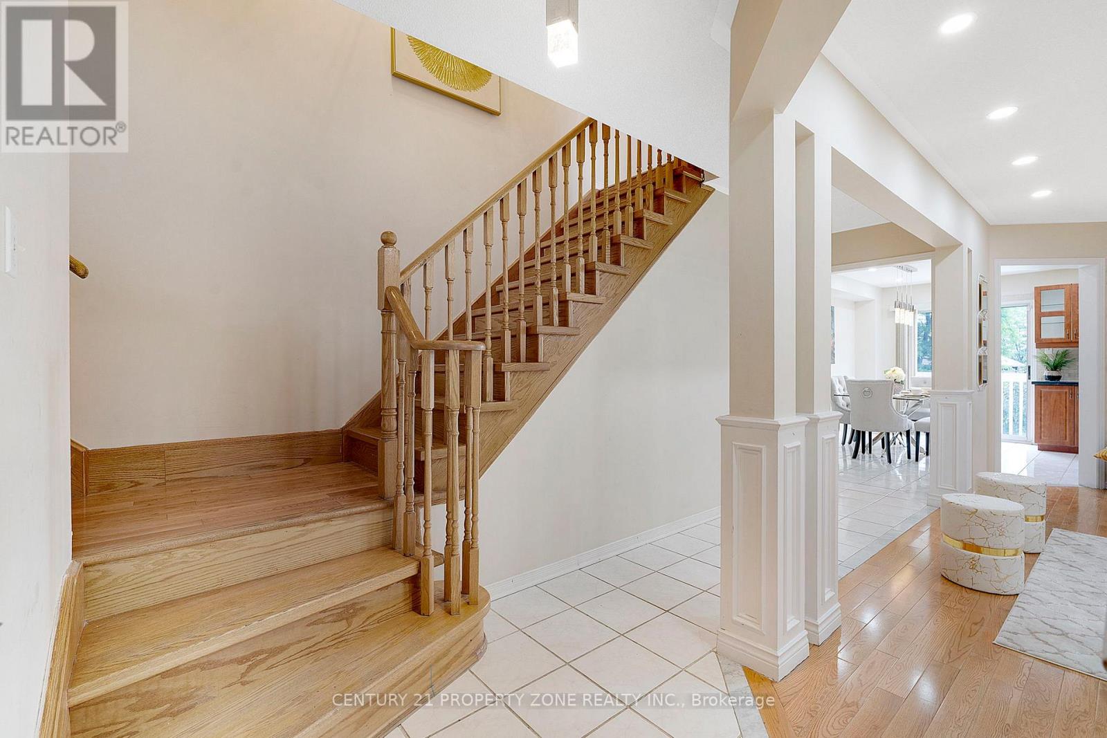 Upper - 5469 Palmerston Crescent, Mississauga, Ontario  L5M 5Z8 - Photo 8 - W12424027