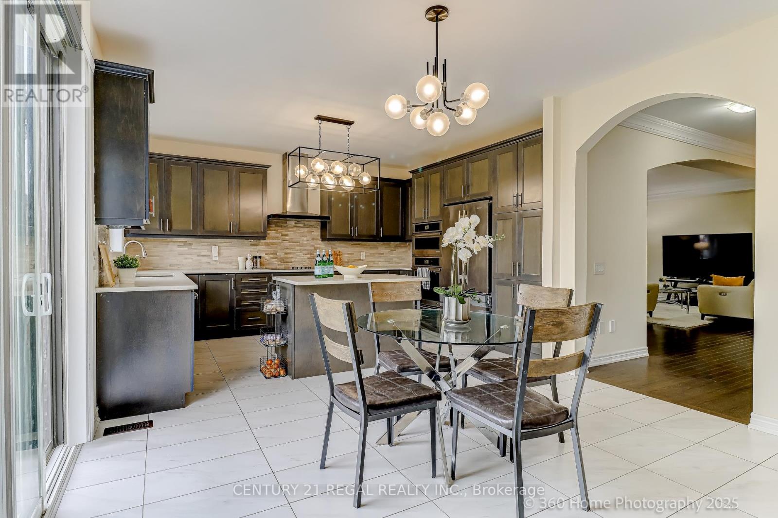 30 Albert Spencer Avenue, Caledon (Caledon East), Ontario  L7C 4G4 - Photo 13 - W12424034