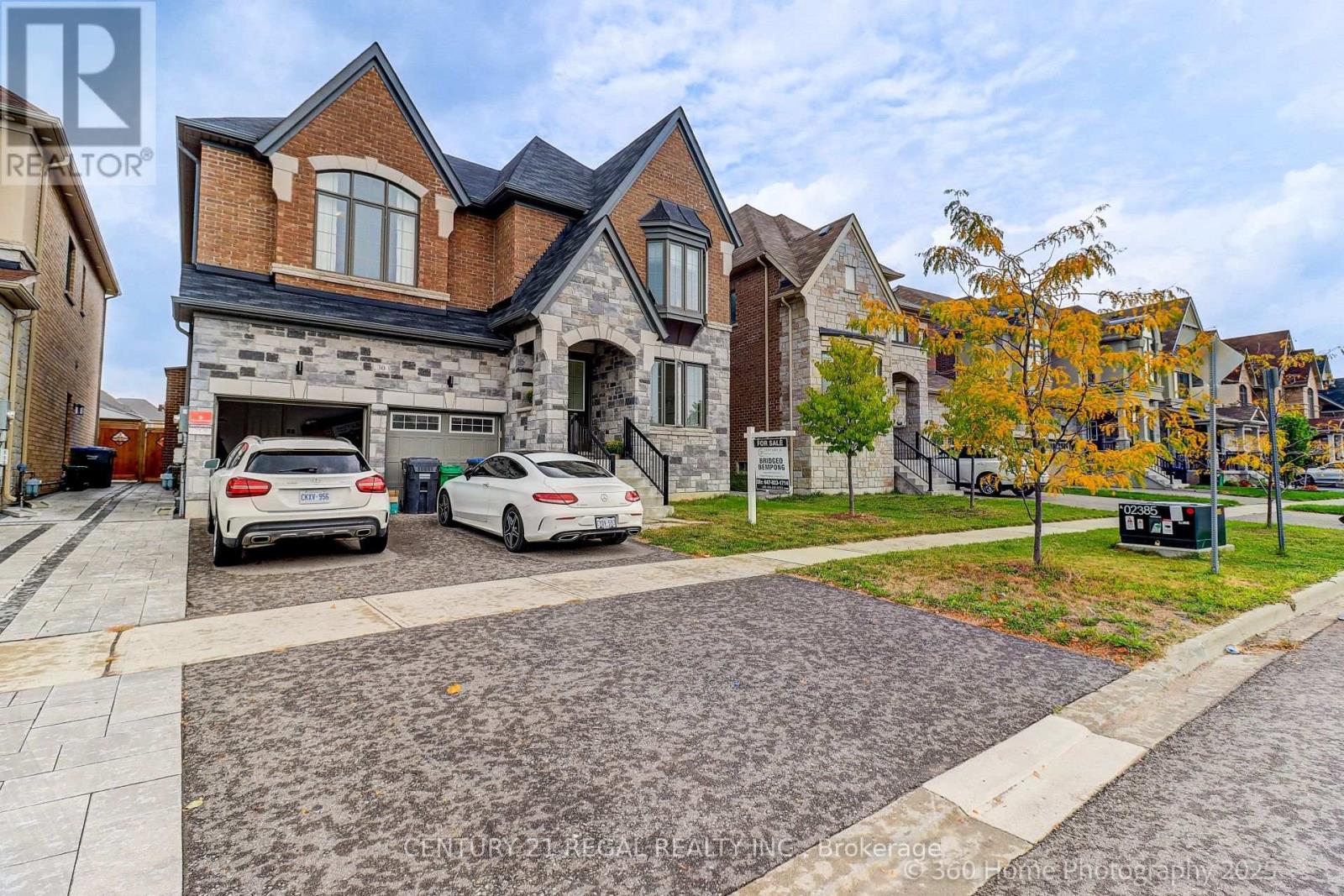 30 Albert Spencer Avenue, Caledon (Caledon East), Ontario  L7C 4G4 - Photo 2 - W12424034