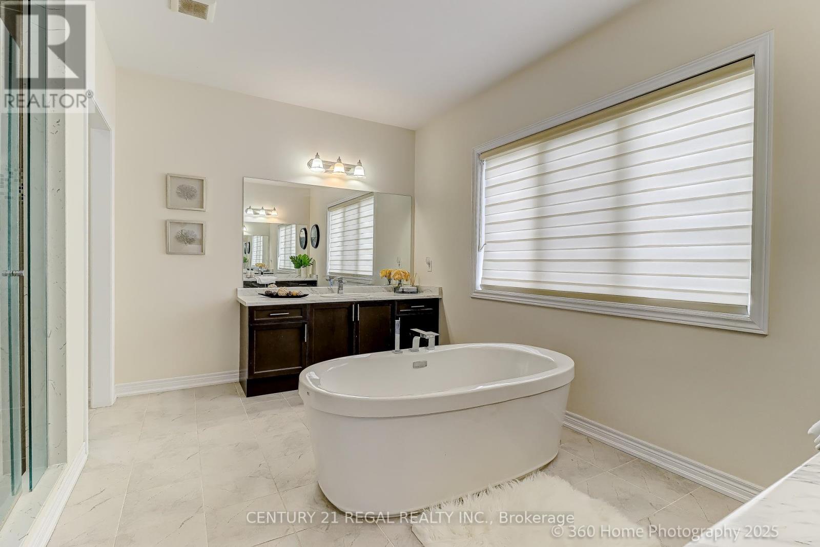 30 Albert Spencer Avenue, Caledon (Caledon East), Ontario  L7C 4G4 - Photo 21 - W12424034
