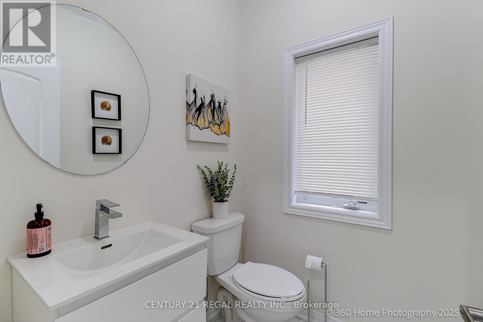 30 Albert Spencer Avenue, Caledon (Caledon East), Ontario  L7C 4G4 - Photo 7 - W12424034