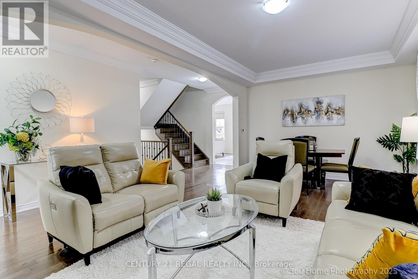30 Albert Spencer Avenue, Caledon (Caledon East), Ontario  L7C 4G4 - Photo 8 - W12424034