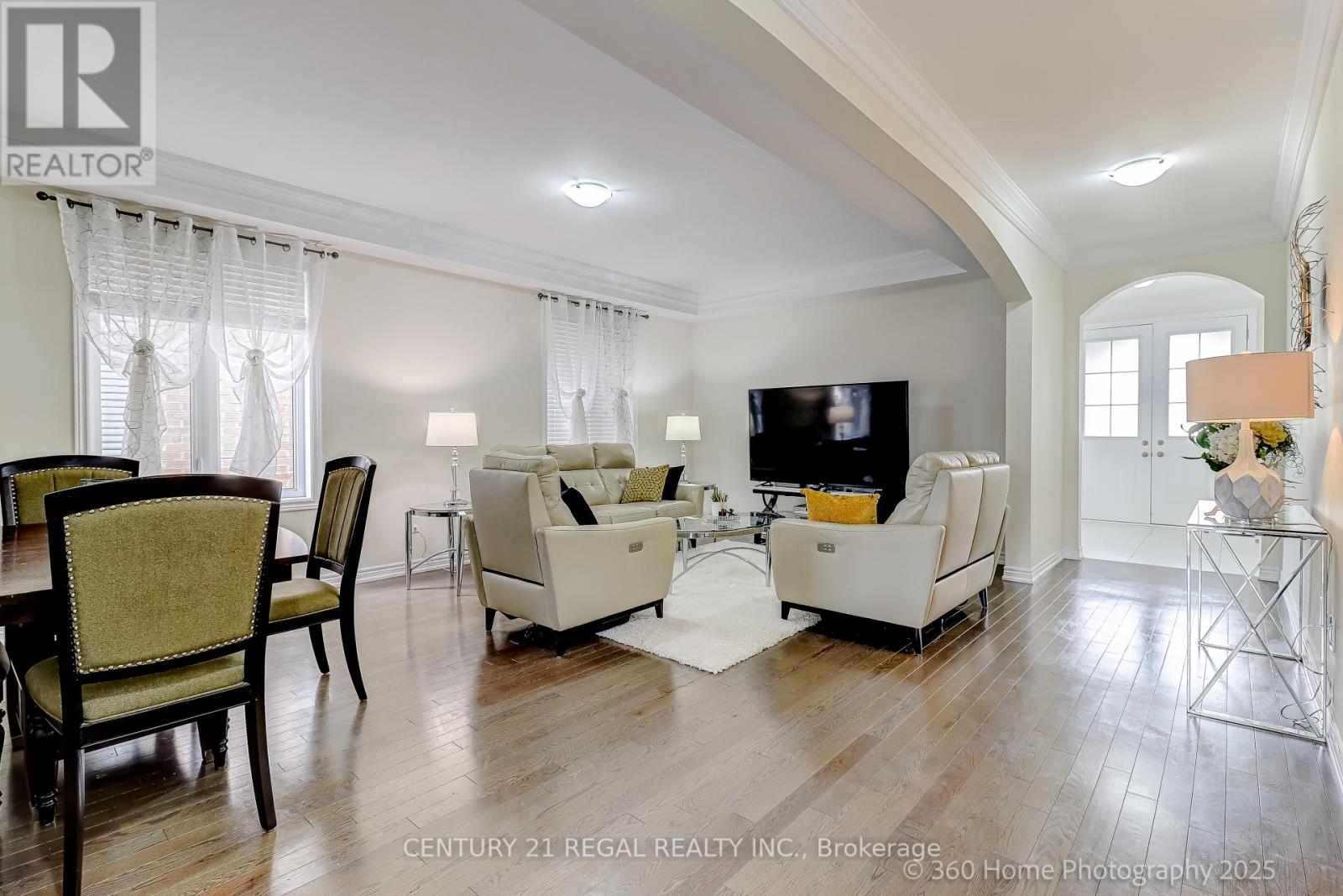 30 Albert Spencer Avenue, Caledon (Caledon East), Ontario  L7C 4G4 - Photo 9 - W12424034