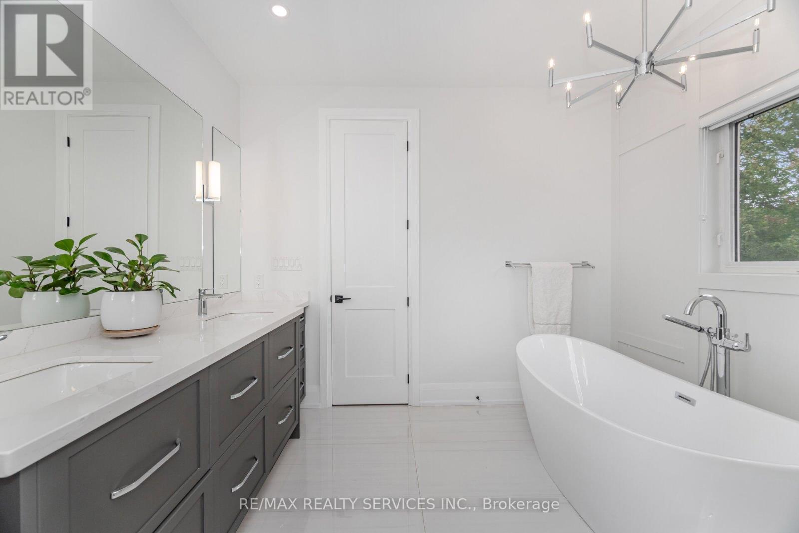 17 Edmonton Street, Brampton (Bram West), Ontario  L6Y 5L2 - Photo 32 - W12424069