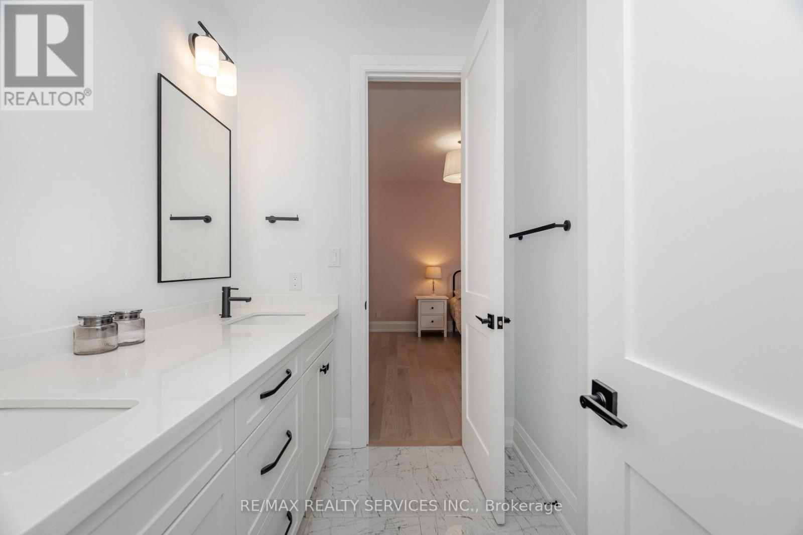 17 Edmonton Street, Brampton (Bram West), Ontario  L6Y 5L2 - Photo 38 - W12424069