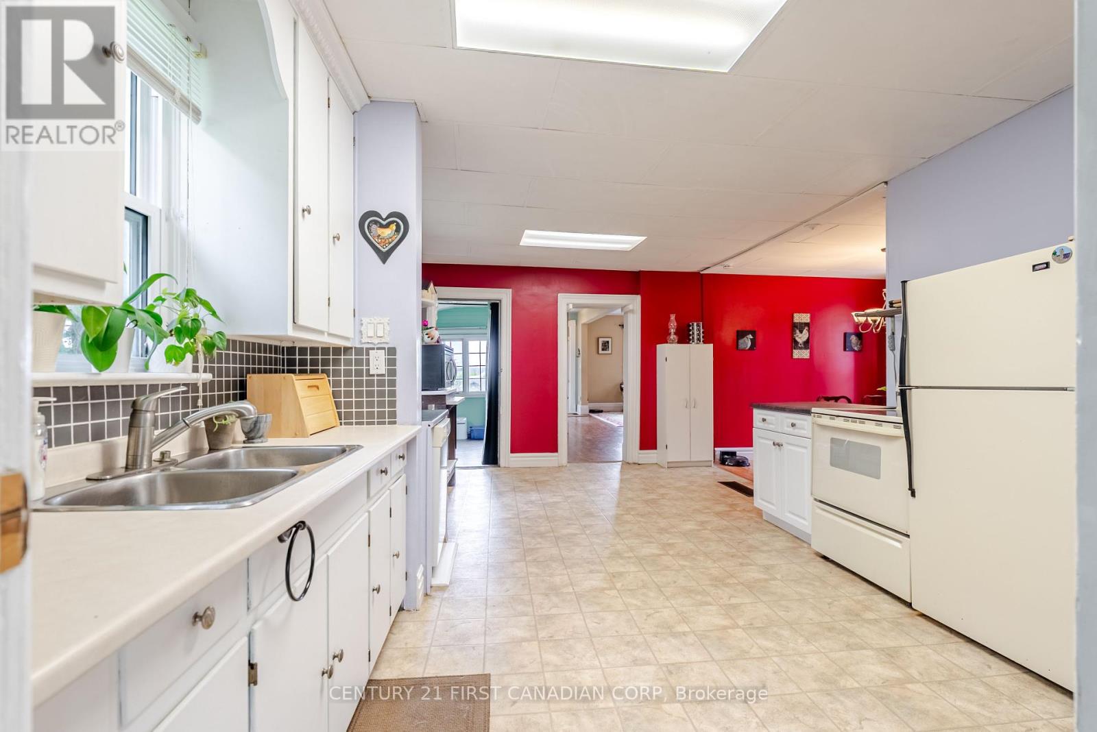 38214 Fingal Line, Southwold, Ontario  N5P 3S5 - Photo 23 - X12424048