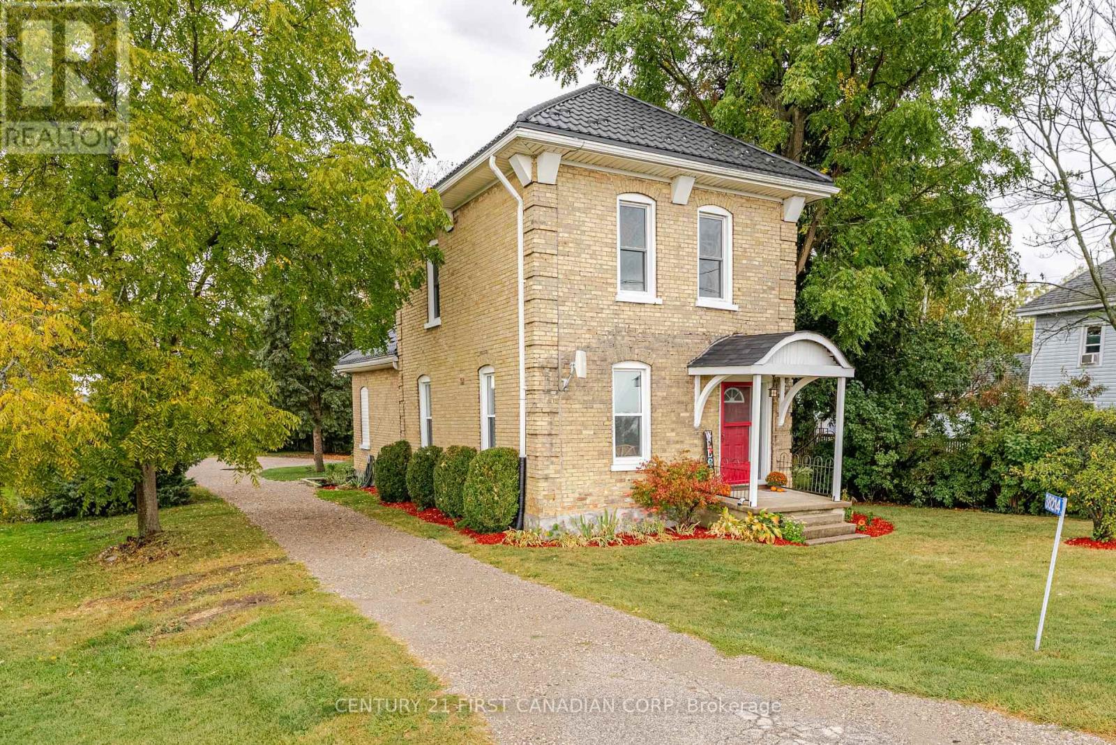 38214 Fingal Line, Southwold, Ontario  N5P 3S5 - Photo 3 - X12424048