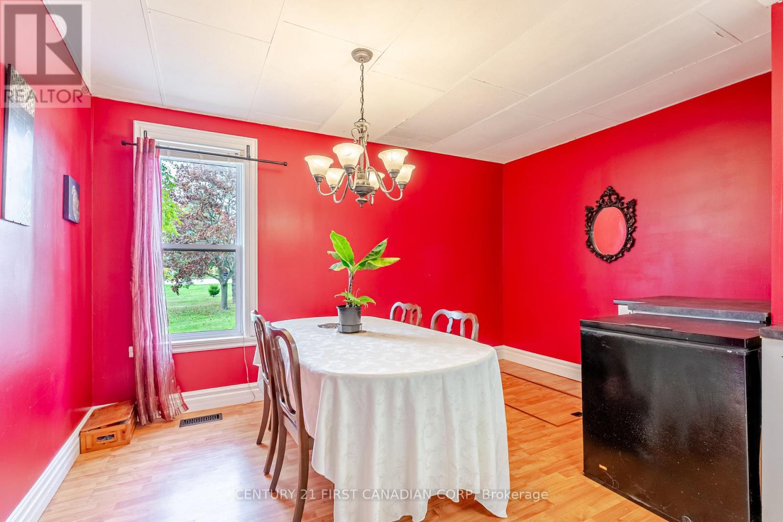 38214 Fingal Line, Southwold, Ontario  N5P 3S5 - Photo 24 - X12424048