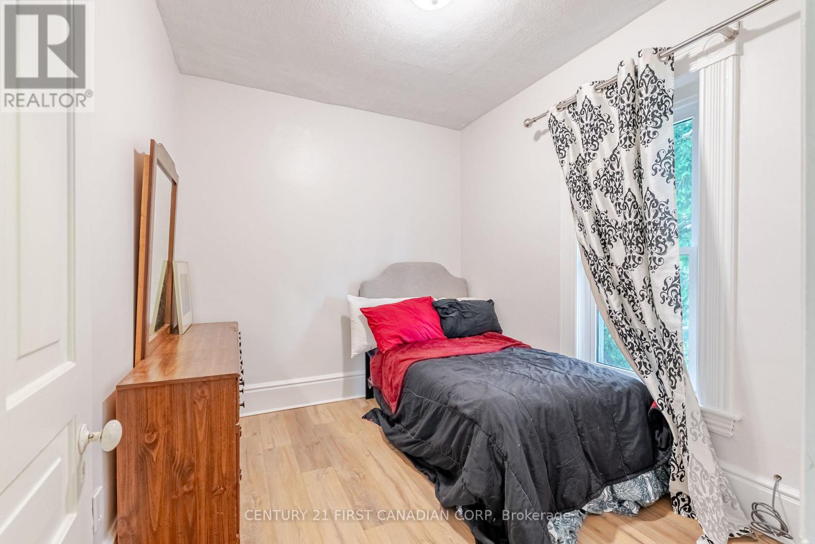 38214 Fingal Line, Southwold, Ontario  N5P 3S5 - Photo 30 - X12424048