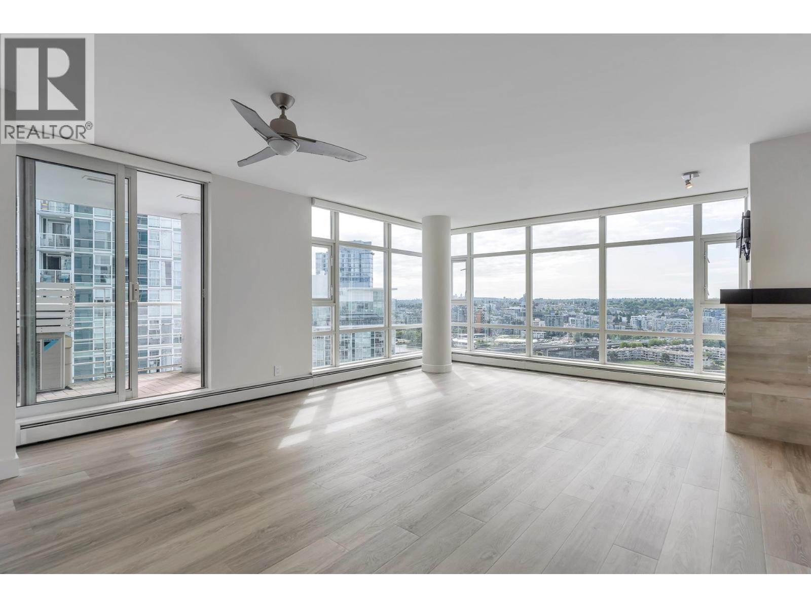 2706 198 Aquarius Mews, Vancouver, British Columbia  V6Z 2Y4 - Photo 3 - R3018169
