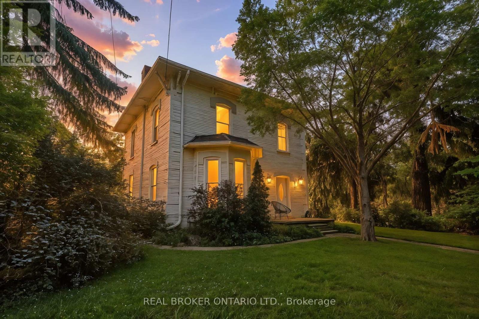 16 Stover Street S, Norwich (Norwich Town), Ontario  N0J 1P0 - Photo 1 - X12423940