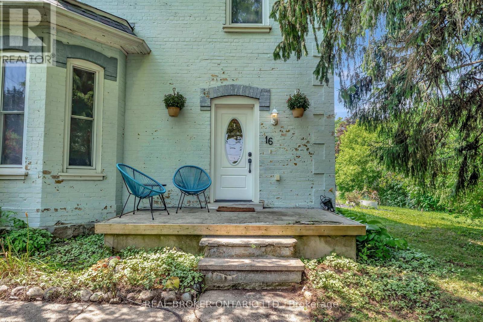 16 Stover Street S, Norwich (Norwich Town), Ontario  N0J 1P0 - Photo 3 - X12423940