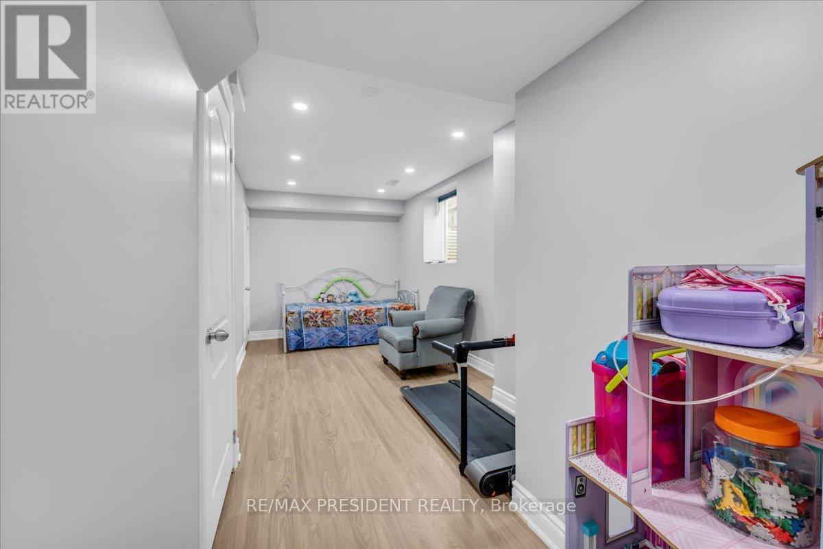 22 Sleeth Street, Brantford, Ontario  N3S 0J7 - Photo 29 - X12424053
