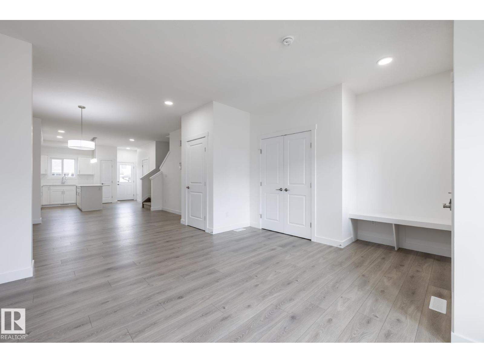 1262 Keswick Dr Sw, Edmonton, Alberta  T6W 5P2 - Photo 4 - E4459218