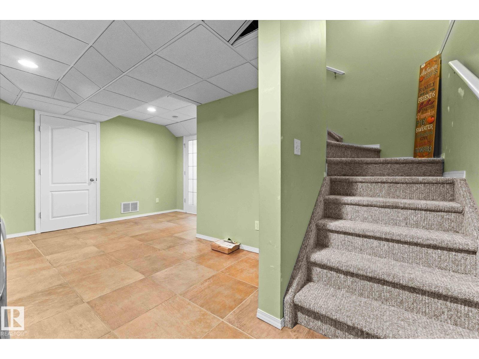121 Castle Dr Nw, Edmonton, Alberta  T5X 6H1 - Photo 23 - E4459219