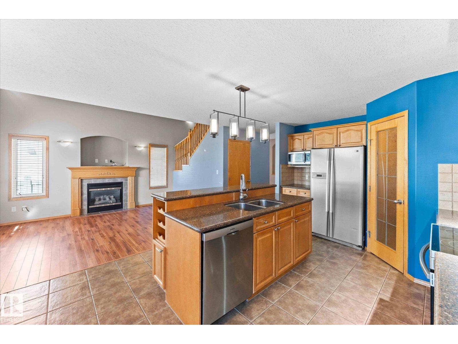 121 Castle Dr Nw, Edmonton, Alberta  T5X 6H1 - Photo 5 - E4459219