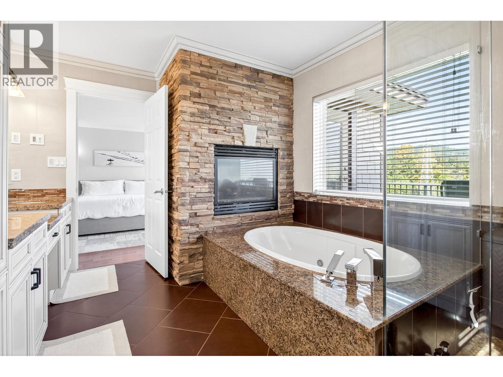 1527 Greenstone Court, Coquitlam, British Columbia  V3E 2W2 - Photo 27 - R3050319